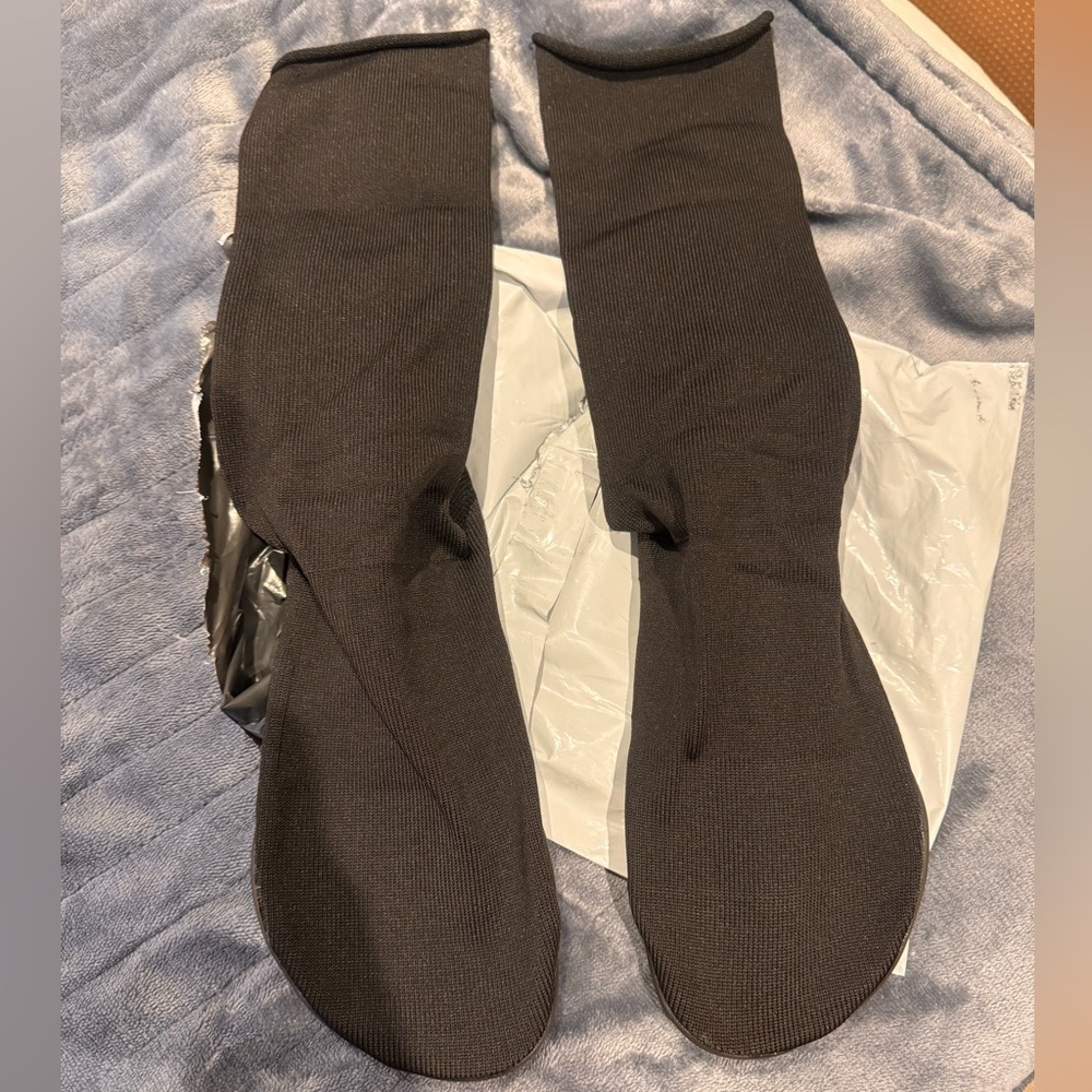 YZYPODS